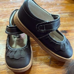 Livie & Luca leather size 9 Comes with box.